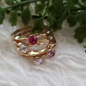 R102 Set of 4 Minimalist Goldtone Crystal Rings